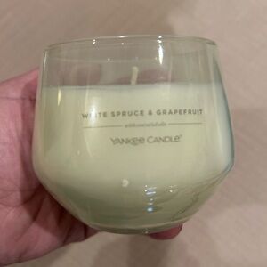 Yankee Candle Cream Scented Candle
